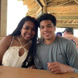 Meet your Posher, Lakeisha